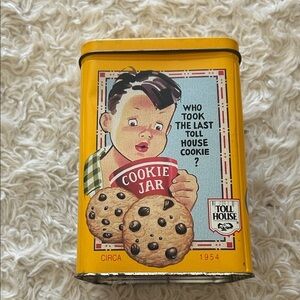 Yellow Cookie Jar‎ Tin